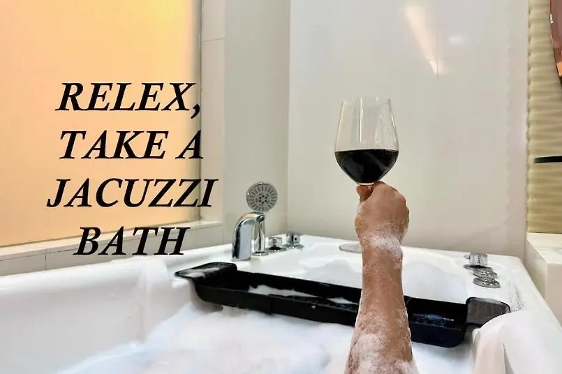 Private Jacuzzi Suite - Pertama Residency Kuala Lumpur